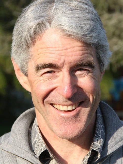 Dave Phillips is an executive mentor, speaker, entrepreneur, columnist, talk show host, and the author of “Three Big Questions.” Previously, he was a member and coach of Canada’s National Freestyle Ski team, a stuntman, and a ski-show performer.